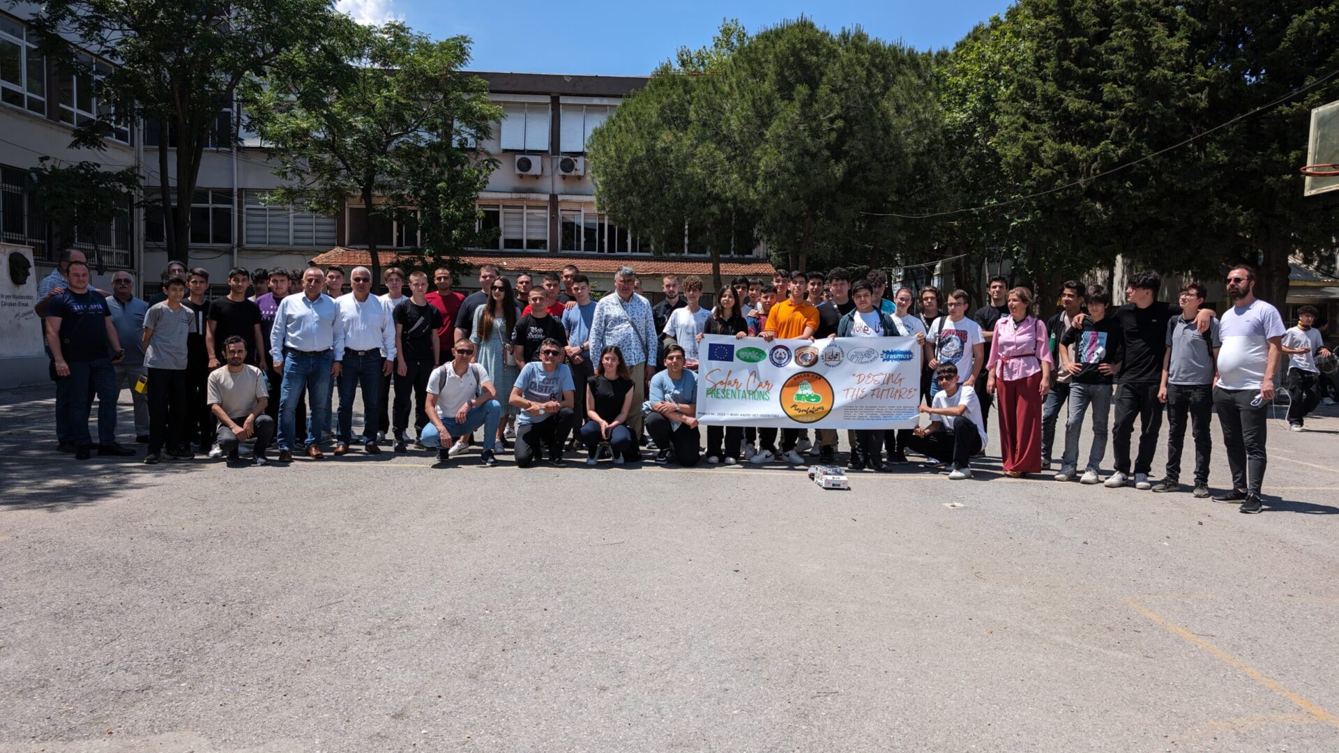 karabaglar school photo